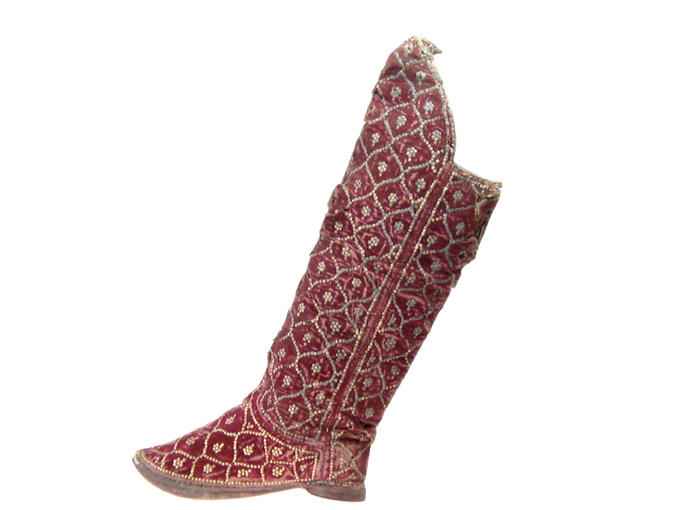 Un coup de bottes aux&nbsp;fesses…